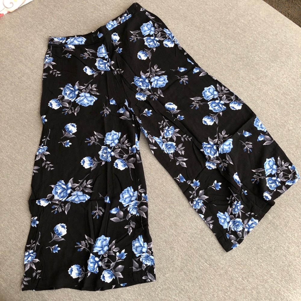 FXXI floral boho pants